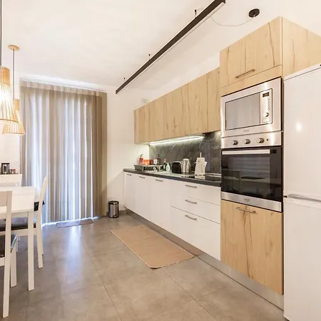 Апартаменты Location! Cozy 1-br Flat Gzira