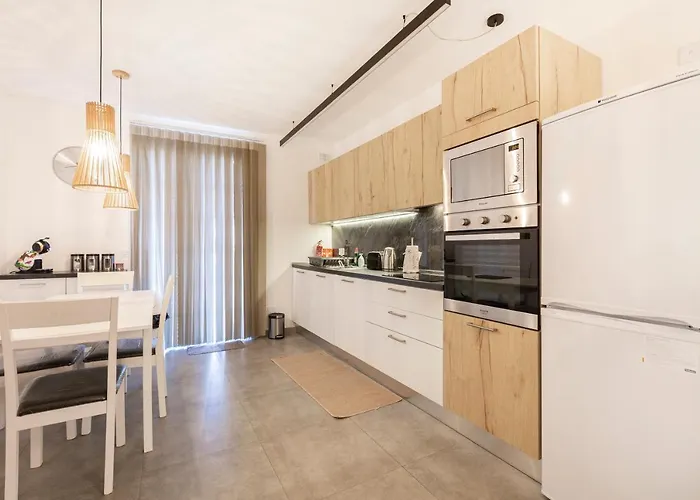 Διαμέρισμα Location! Cozy 1-br Flat Gzira