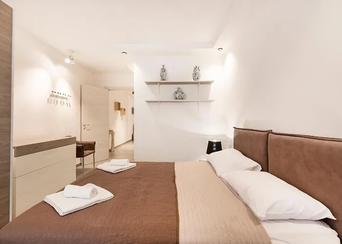 Location! Cozy 1-br Flat Daire Gzira