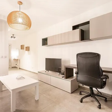 Location! Cozy 1-br Flat * 그지라