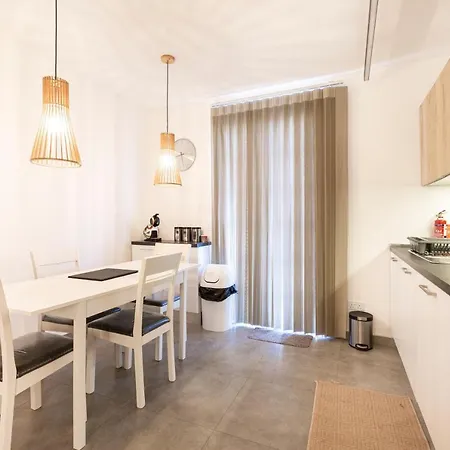 아파트 Location! Cozy 1-br Flat *